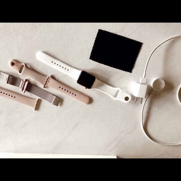 APPLE WATCH SERIES 2 💕 38 MM ROSE GOLD ✨✨✨✨ - Picture 3 of 3